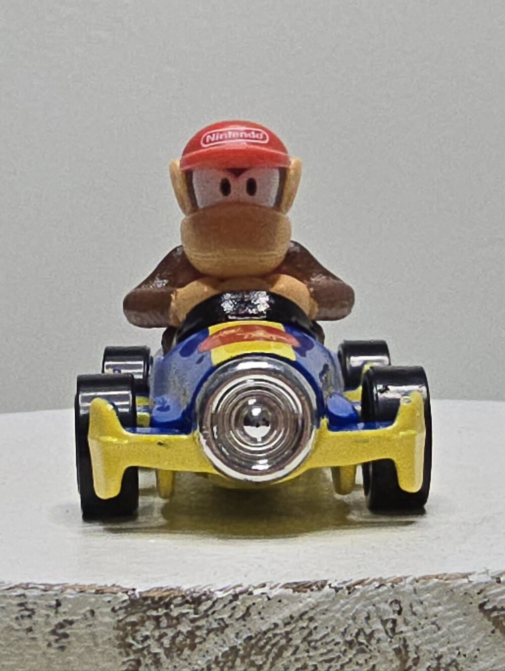 2018 Mattel Hot Wheels Mario Kart MACH 8 Diddy Kong Diecast Toy Car